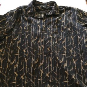 VanHussen short sleeve shirt